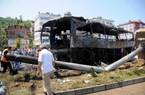 Giresun'da yolcu otobüsü yandı: 9 ölü 