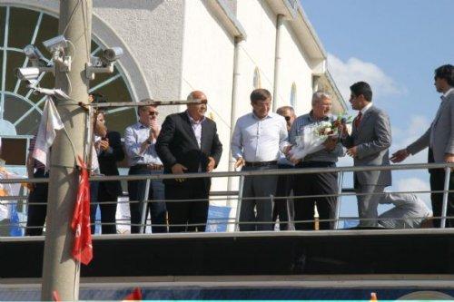 Davutoğlu'nun otobüsünde bir MHP'li