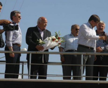 Davutoğlu'nun otobüsünde bir MHP'li