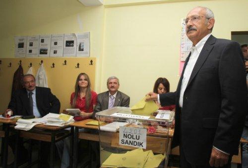Kılıçdaroğlu oy kullandı - Resim 1