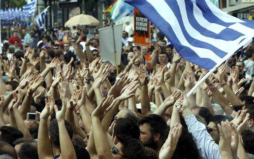Yunanistan savaş alanına döndü  - Resim 18