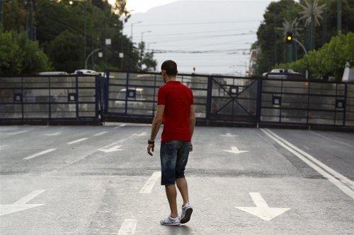 Yunanistan savaş alanına döndü  - Resim 15