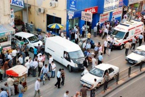 Sokak ortasında saç saça baş başa kavga - Resim 13