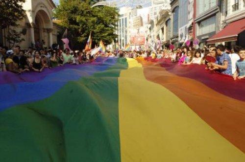 Taksim'de eşcinsel yürüyüşü - Resim 5