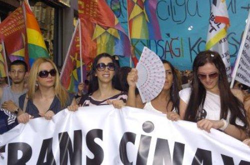 Taksim'de eşcinsel yürüyüşü - Resim 12