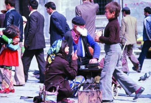 Bir zamanlar Çarşı Pazar İstanbul - Resim 19