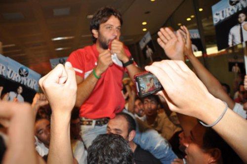 Atatürk Havalimanı'nda Nihat Doğan çılgınlığı