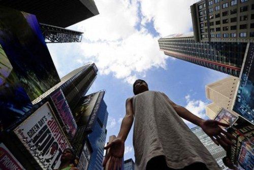 Times Meydanı'nda yoga yaptılar