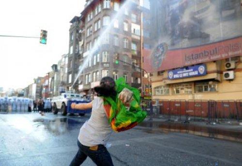 Taksim ve Yüksekova'da Hatip Dicle gerginliği