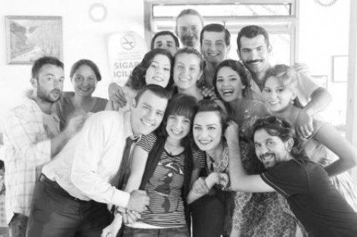 Öyle Bir Geçer Zaman ki'nin final günü kamera arkası