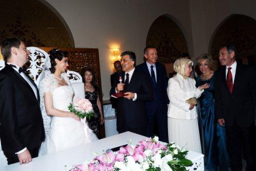 Devletin zirvesini buluşturan nikah