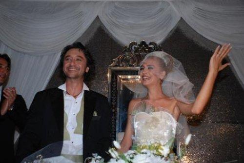 Yahşi Cazibe'nin Barış’ı Gökçe Özyol evlendi