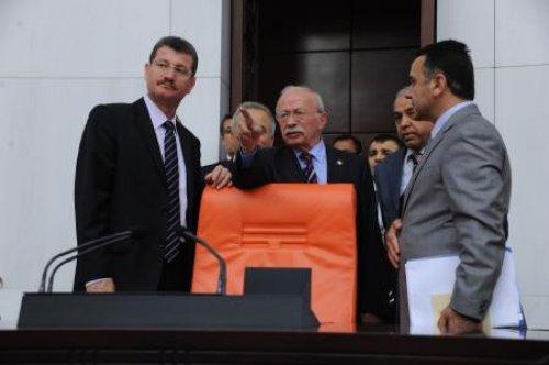Oktay Ekşi 51 yıl sonra Meclis'te - Resim 2