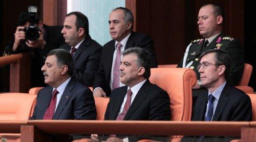 En gergin yemin töreni