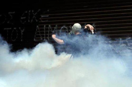 Atina'da halk isyanda