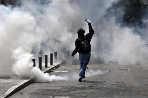 Atina'da halk isyanda