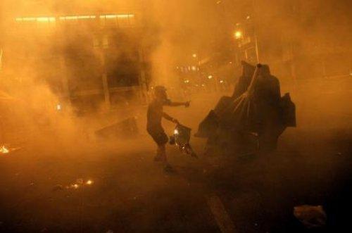 Atina'da halk isyanda