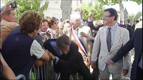Sarkozy saldırıya uğradı - Resim 6