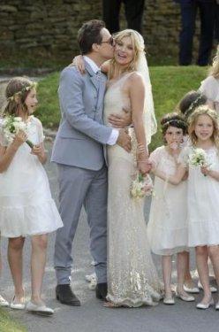 Kate Moss The Kills'in gitaristi Jamie Hince ile evlendi - Resim 15