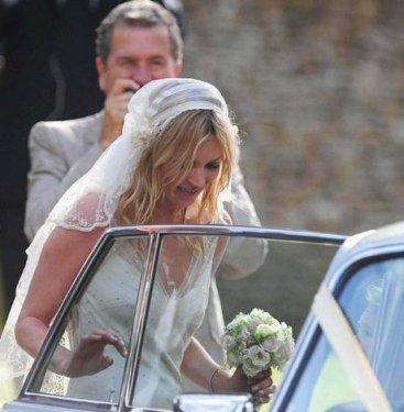 Kate Moss The Kills'in gitaristi Jamie Hince ile evlendi - Resim 7