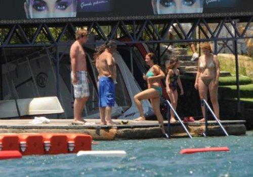 Ali Taran ve Ayşe Özyılmazel balayında