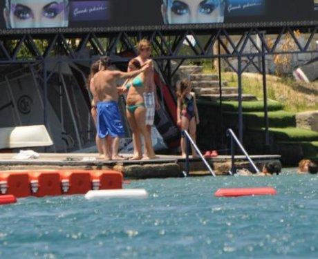 Ali Taran ve Ayşe Özyılmazel balayında