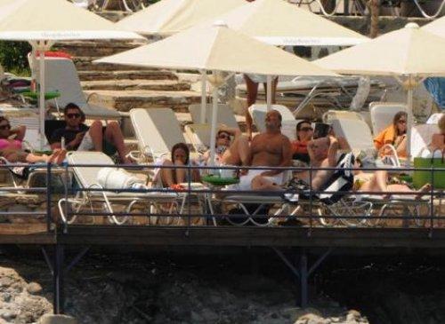 Ali Taran ve Ayşe Özyılmazel balayında