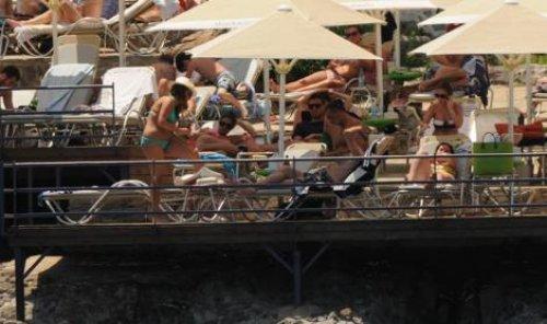 Ali Taran ve Ayşe Özyılmazel balayında