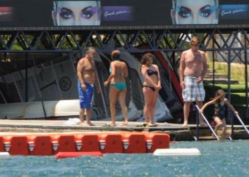 Ali Taran ve Ayşe Özyılmazel balayında