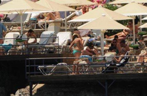 Ali Taran ve Ayşe Özyılmazel balayında