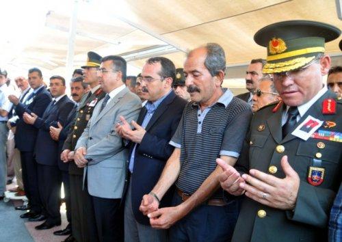 Piyade Uzman Onbaşı Hüseyin Gözübüyük'ün cenazesi