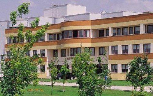 Vakıf Üniversiteleri'nin 2011-2012 yılı dudak uçuklatan fiyatları