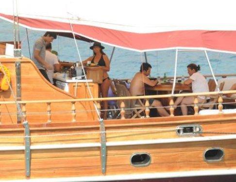 Hülya - Seda Bodrum'da