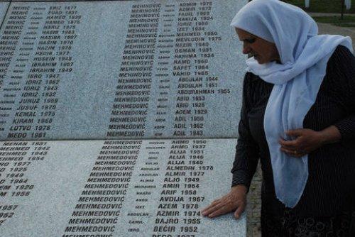 Srebrenitsa soykırımının 16. yılı