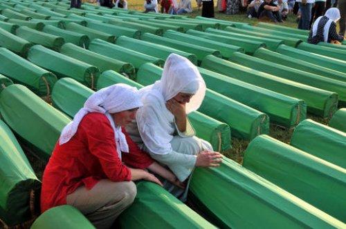 Srebrenitsa soykırımının 16. yılı