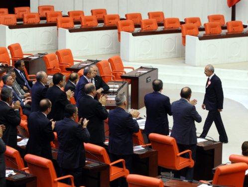 CHP iki hafta sonra yemin ediyor