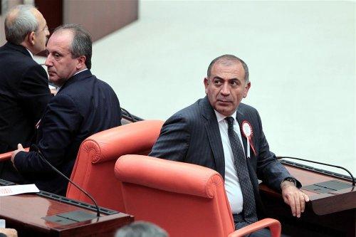 CHP iki hafta sonra yemin ediyor