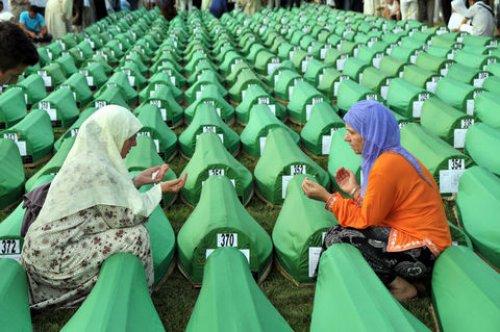 Srebrenitsa soykırımının 16. yılı