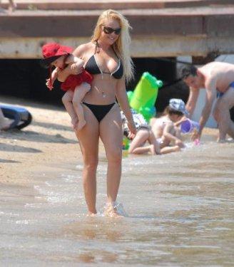 Yeliz Yeşilmen'in ailece tatil keyfi - Resim 9
