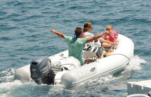 Pınar Altuğ ve Yağmur Atacan'ın tatil keyfi