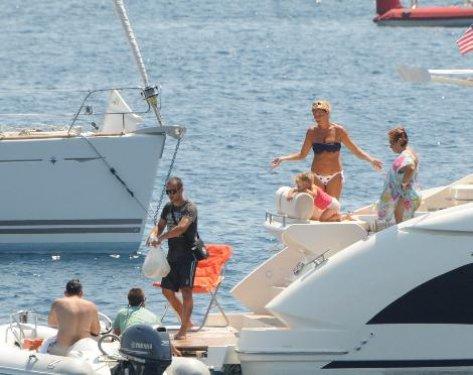 Pınar Altuğ ve Yağmur Atacan'ın tatil keyfi