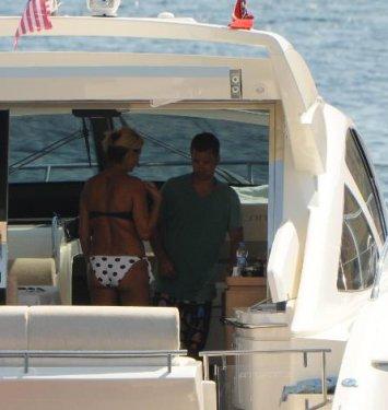 Pınar Altuğ ve Yağmur Atacan'ın tatil keyfi