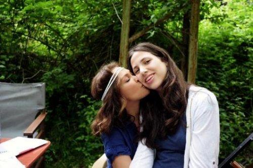 Avşar kızı reklam çekiminde