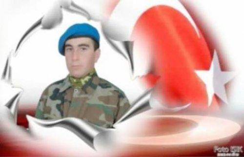 Türkiye 13 şehidine ağlıyor