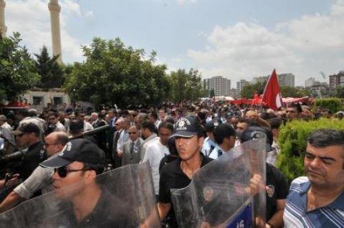 Şehit cenazesinde AKP'li Çelik'e tepki - Resim 13