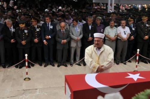 Şehit cenazesinde AKP'li Çelik'e tepki - Resim 23
