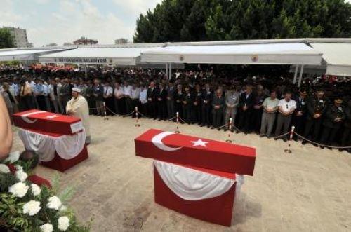 Şehit cenazesinde AKP'li Çelik'e tepki - Resim 19