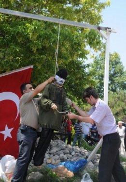 Edirne'de Öcalan kuklasını idam edip yaktılar - Resim 3