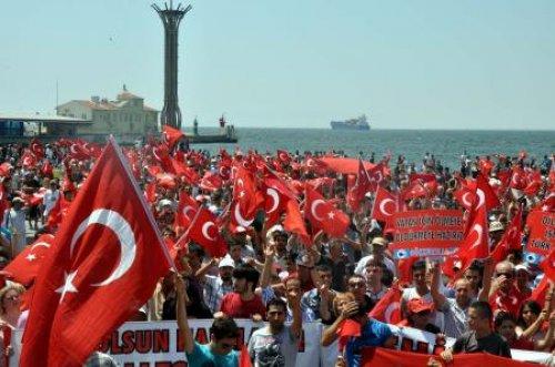 Türkiye şehitlerini andı