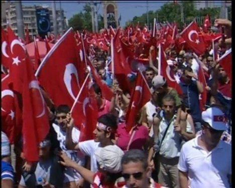 Türkiye şehitlerini andı